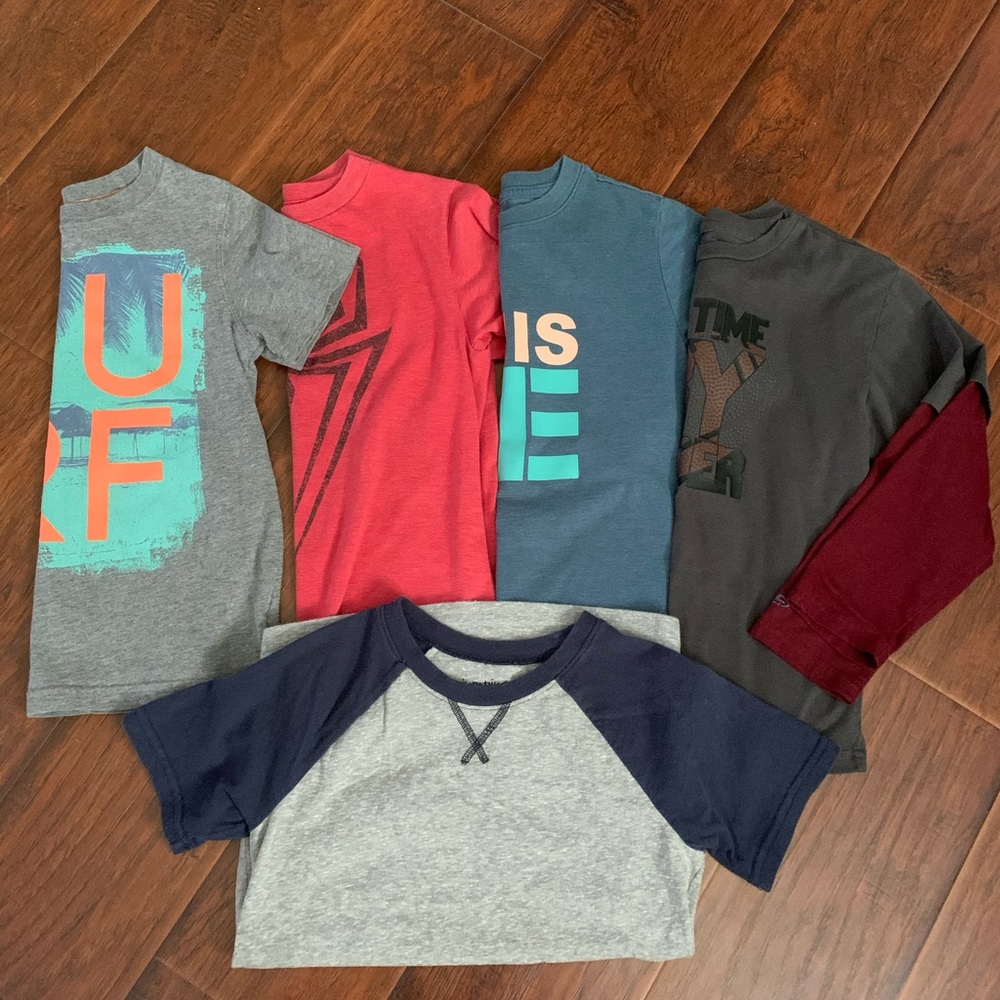 LOT of 5 T-shirts!!